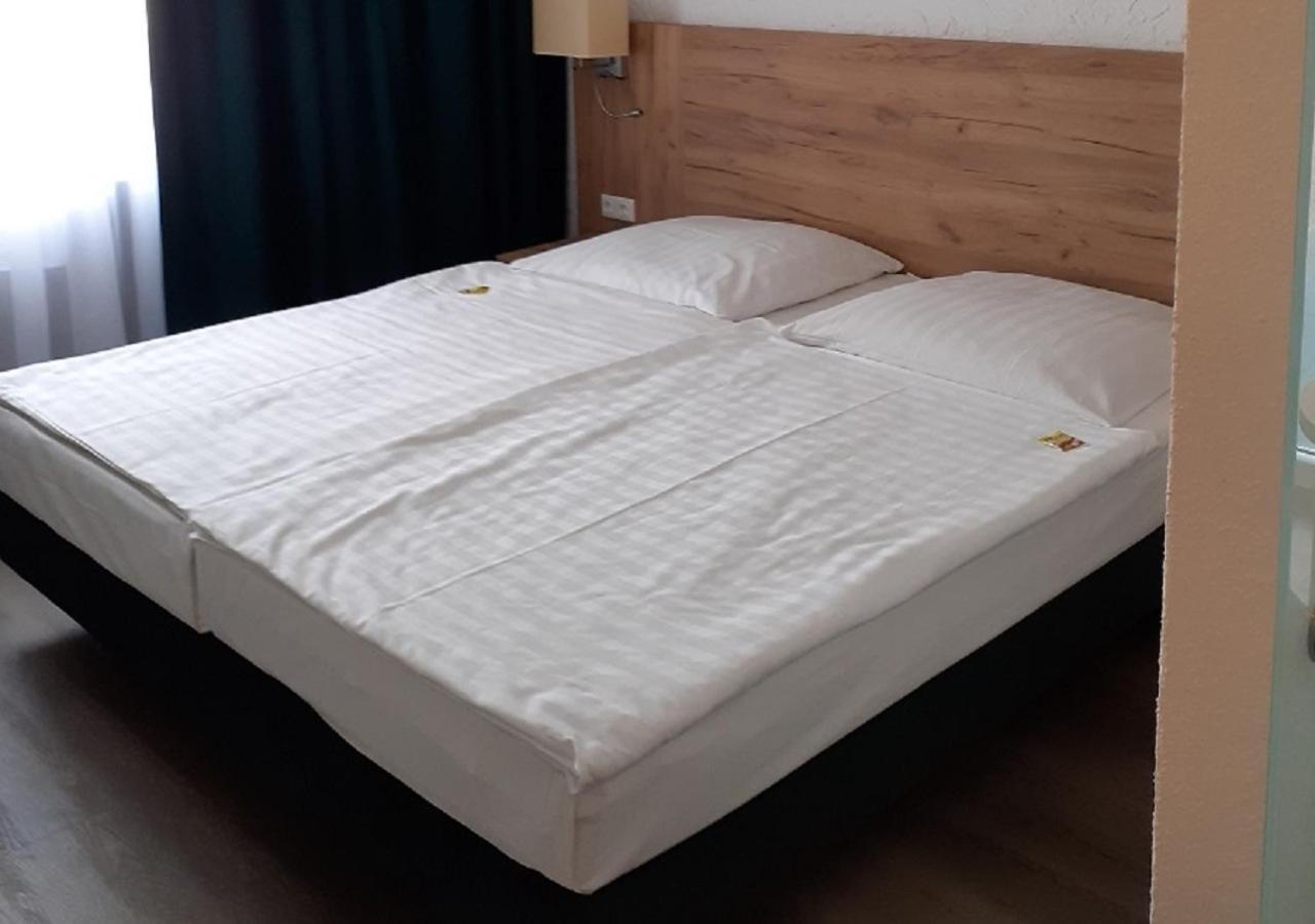 Land-Gut-Hotel Zum Alten Forsthaus - Aufladestation Fuer Elektroautos Hurtgenwald Bagian luar foto