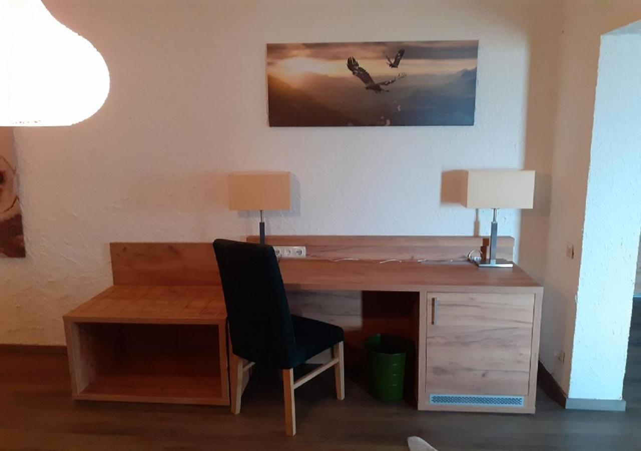 Land-Gut-Hotel Zum Alten Forsthaus - Aufladestation Fuer Elektroautos Hurtgenwald Bagian luar foto