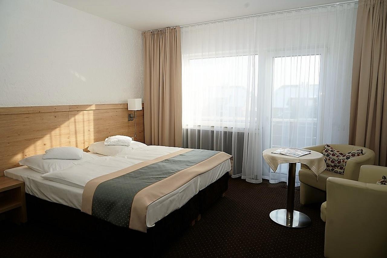 Land-Gut-Hotel Zum Alten Forsthaus - Aufladestation Fuer Elektroautos Hurtgenwald Bagian luar foto