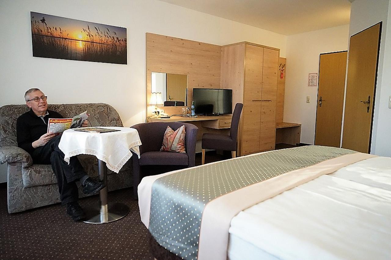 Land-Gut-Hotel Zum Alten Forsthaus - Aufladestation Fuer Elektroautos Hurtgenwald Bagian luar foto